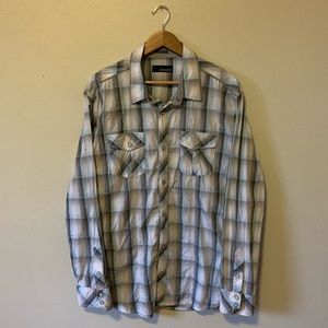 Men’s Buckle Button Down